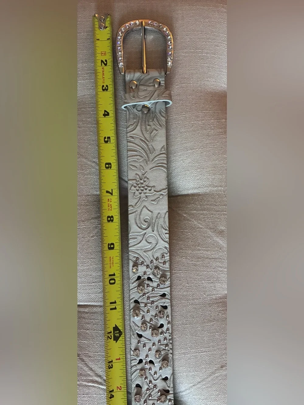 NWT BKE Embossed Light Gray Faux Leather Rhinestone 1 1/2” W/Stud Accents Belt-L